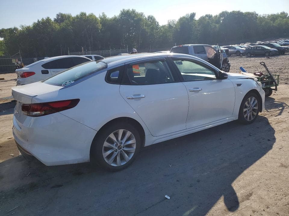 2018 KIA OPTIMA S 3