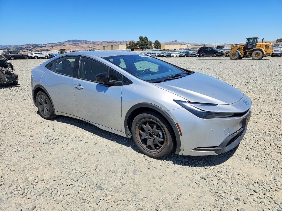 2024 TOYOTA PRIUS LE 4