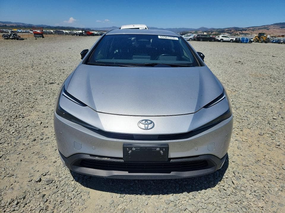 2024 TOYOTA PRIUS LE 5