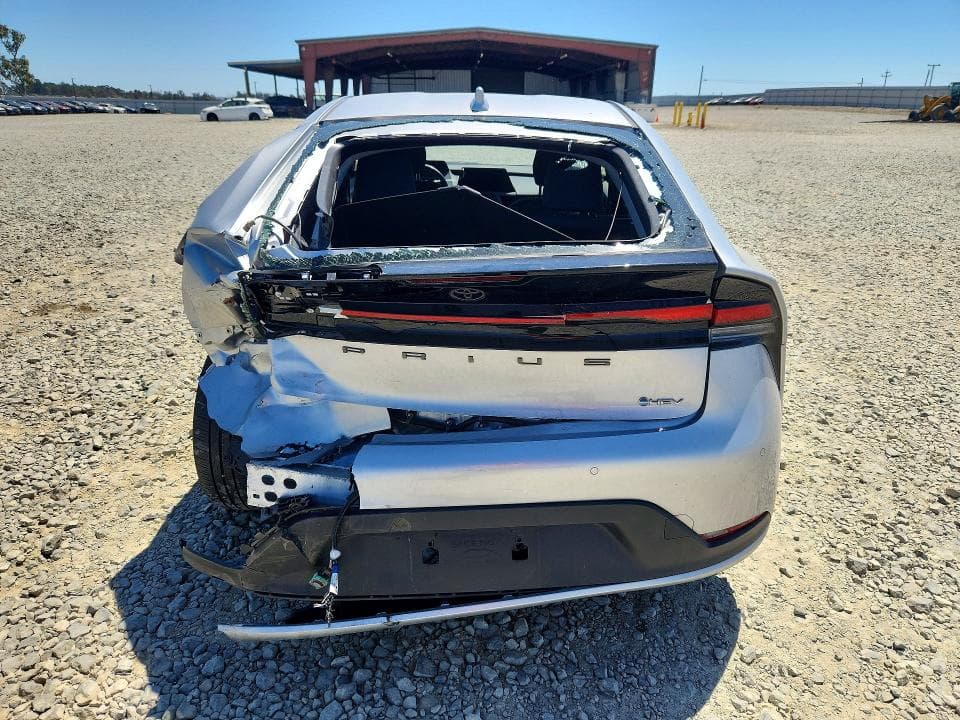 2024 TOYOTA PRIUS LE 6