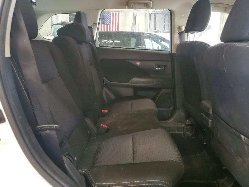 2016 MITSUBISHI OUTLANDER SE SE 11