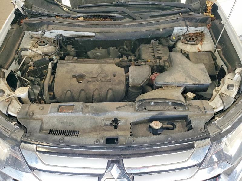 2016 MITSUBISHI OUTLANDER SE SE 12