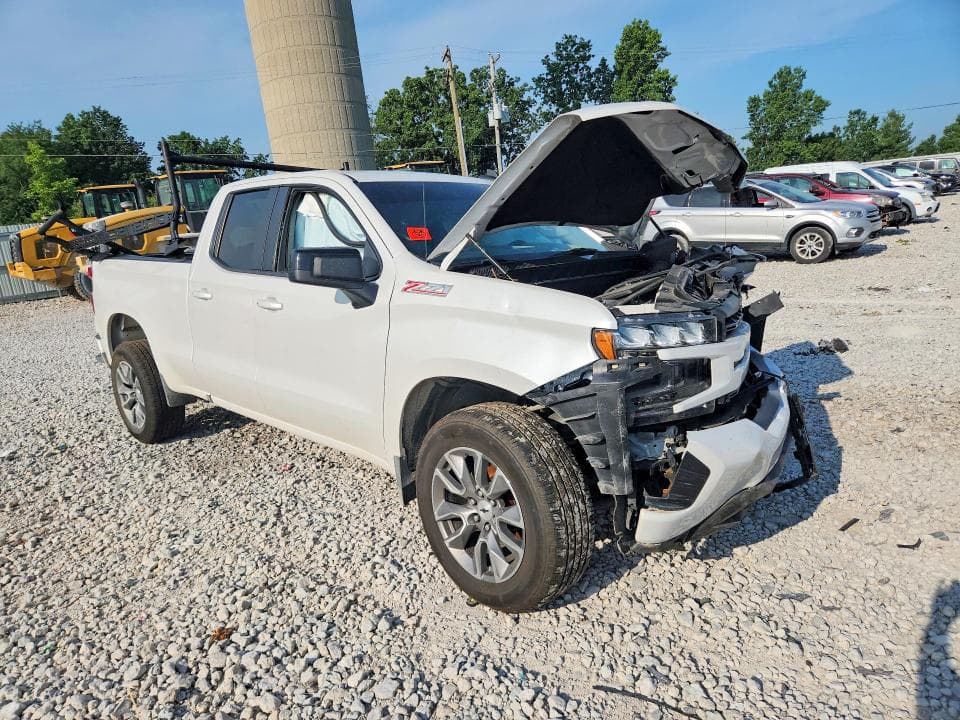 2019 CHEVROLET SILVERADO K1500 RST 4