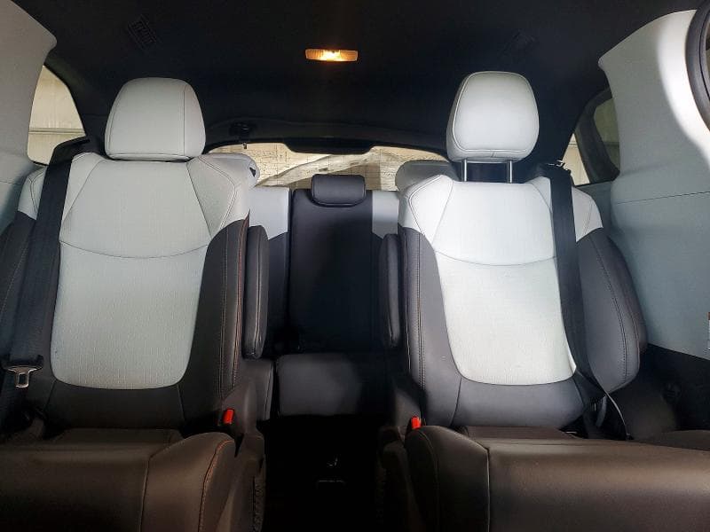 2021 TOYOTA SIENNA XSE 10