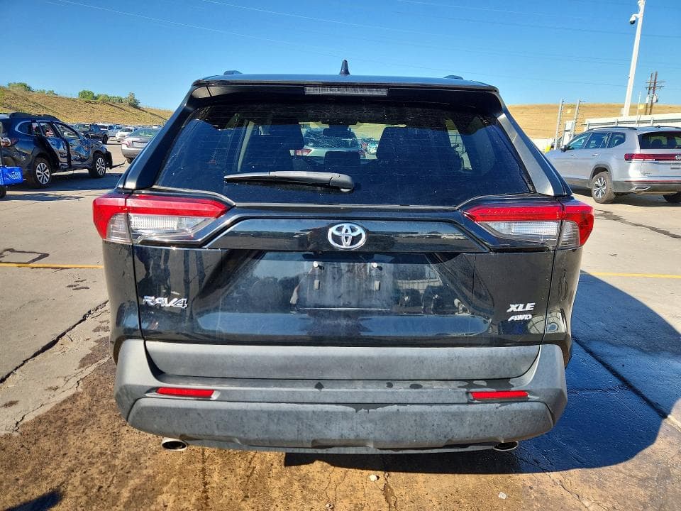 2023 TOYOTA RAV4 XLE 6