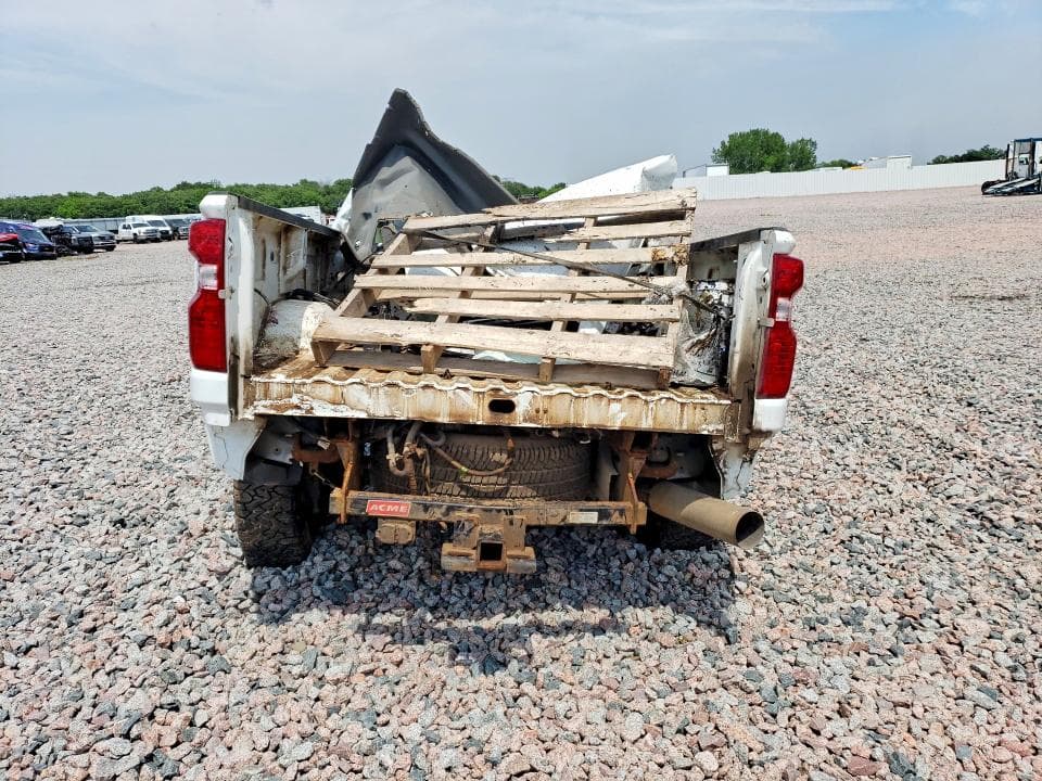 2022 CHEVROLET SILVERADO K3500 6