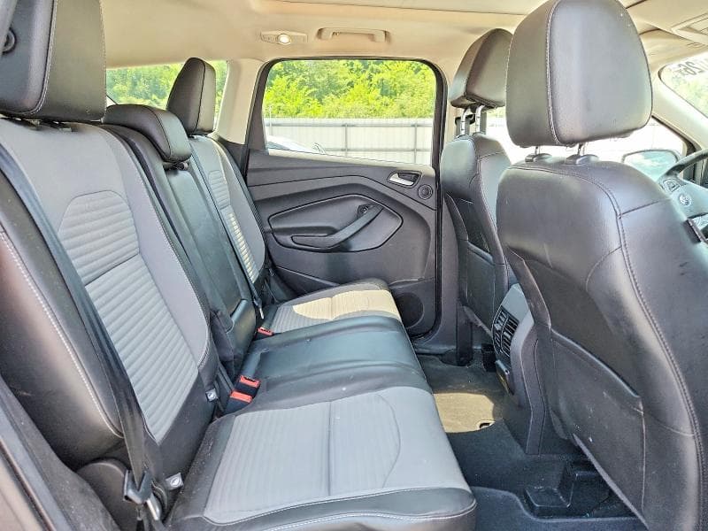 2017 FORD ESCAPE SE SE 11