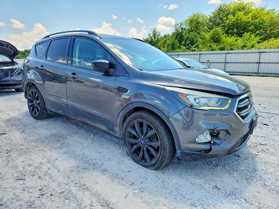 2017 FORD ESCAPE SE SE 4