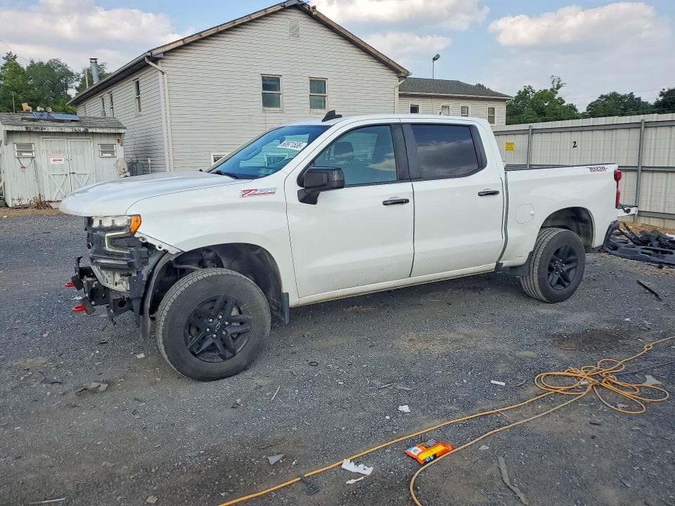 2021 CHEVROLET SILVERADO K1500 LT TRAIL BOSS - 1