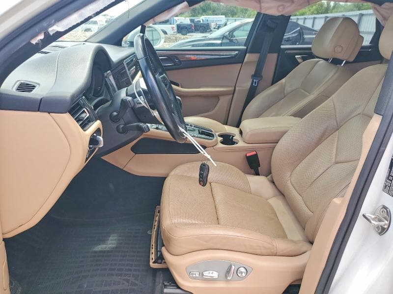 2020 PORSCHE MACAN 7