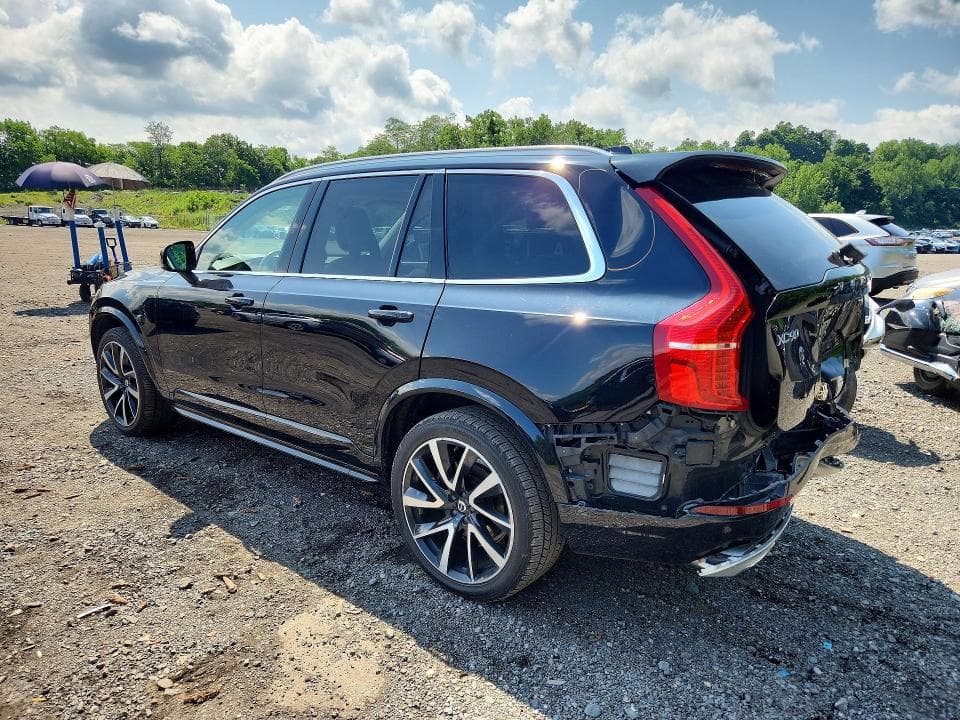 2021 VOLVO XC90 T6 MOMENTUM 2
