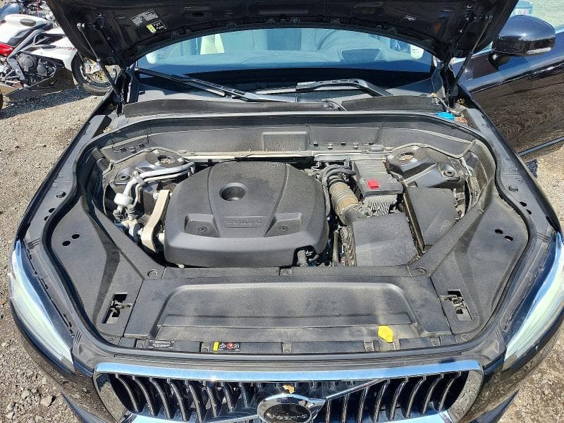 2021 VOLVO XC90 T6 MOMENTUM 11
