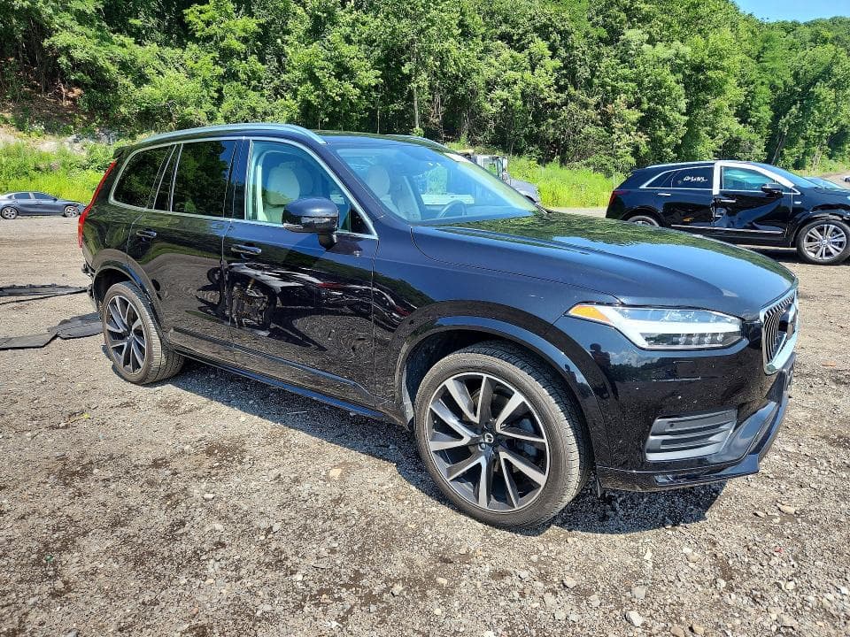 2021 VOLVO XC90 T6 MOMENTUM 4