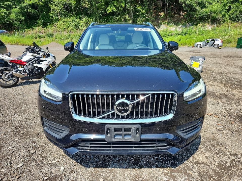 2021 VOLVO XC90 T6 MOMENTUM 5