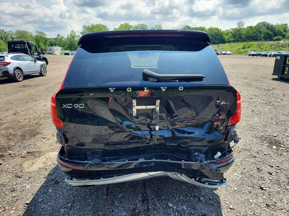 2021 VOLVO XC90 T6 MOMENTUM 6