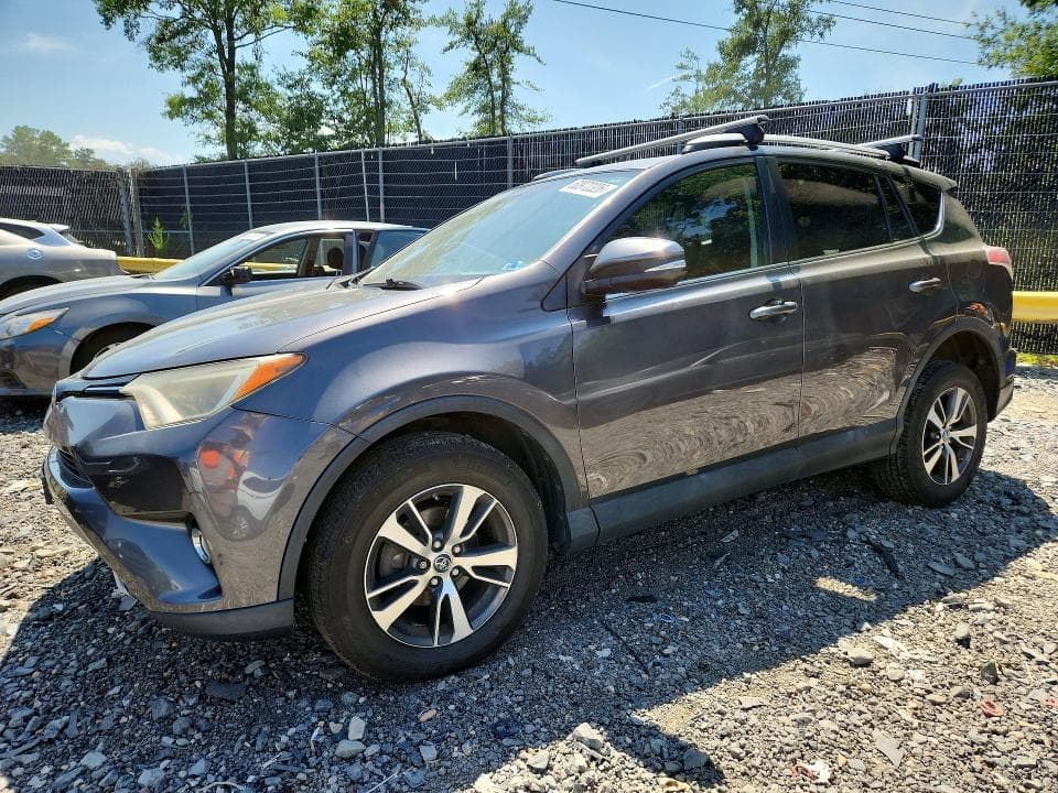 2016 TOYOTA RAV4 XLE 1