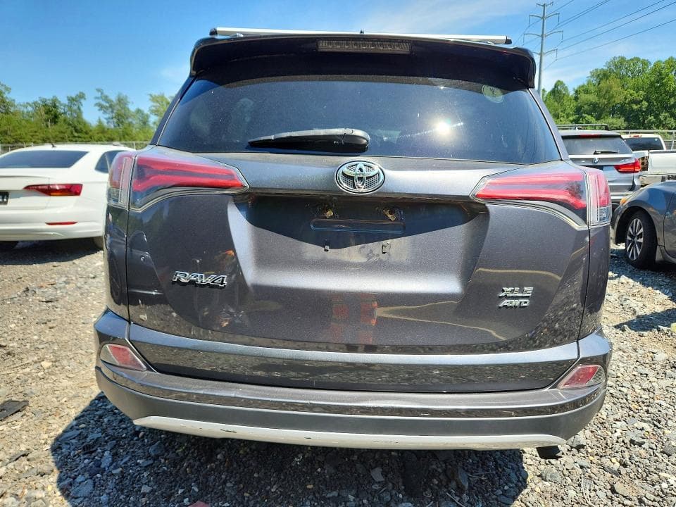 2016 TOYOTA RAV4 XLE 6