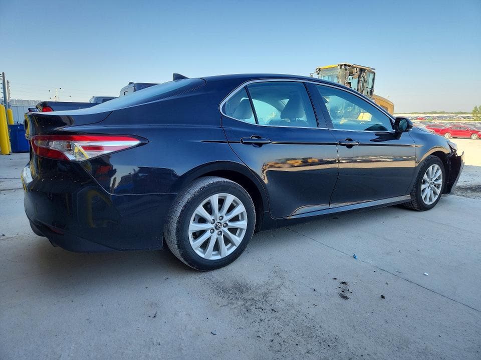 2019 TOYOTA CAMRY LE 3