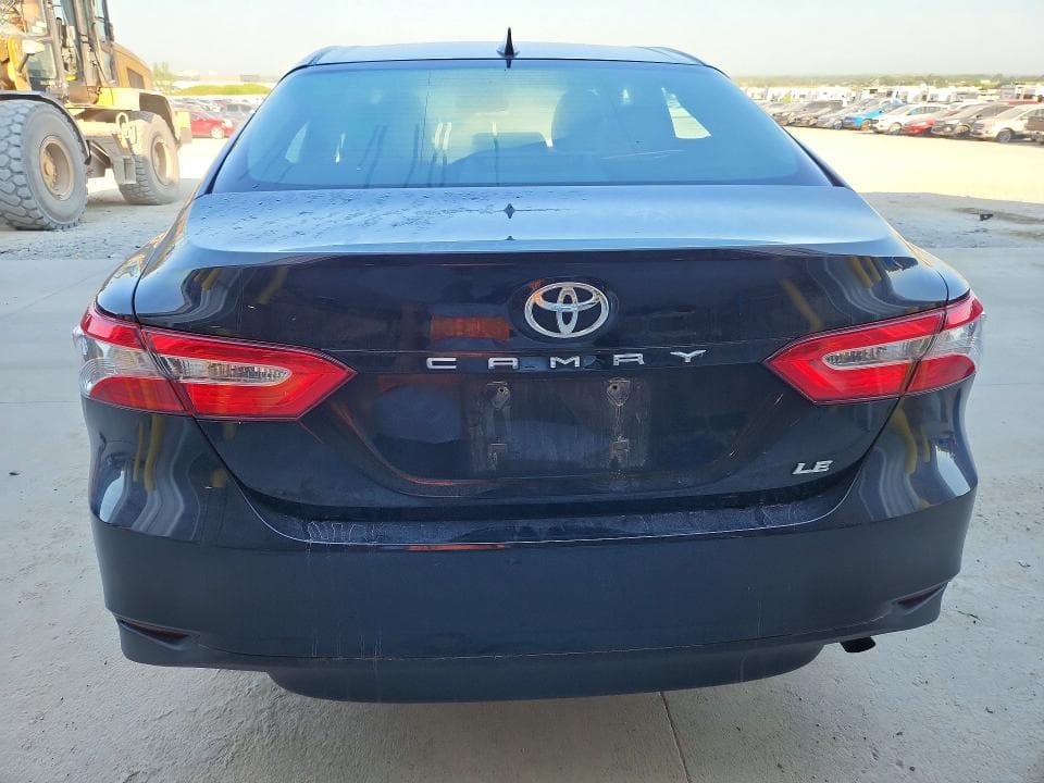 2019 TOYOTA CAMRY LE 6