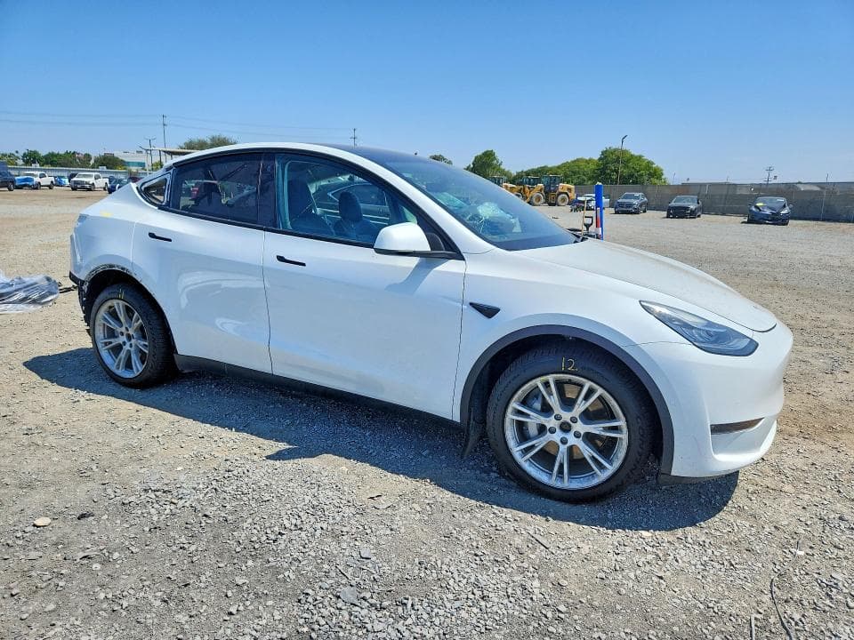 2022 TESLA MODEL Y 4