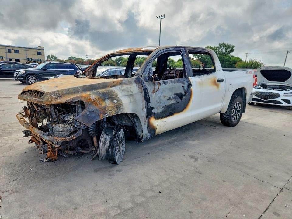 2018 TOYOTA TUNDRA CREWMAX SR5 - 1