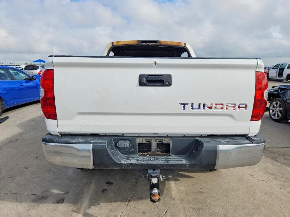 2018 TOYOTA TUNDRA CREWMAX SR5 6