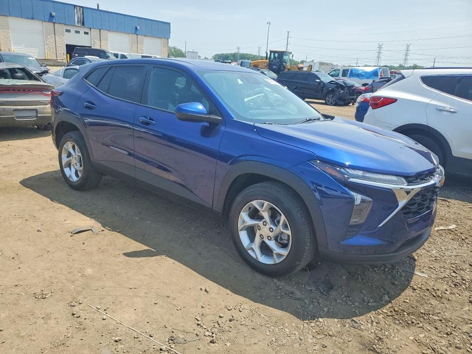 2024 CHEVROLET TRAX LS 4