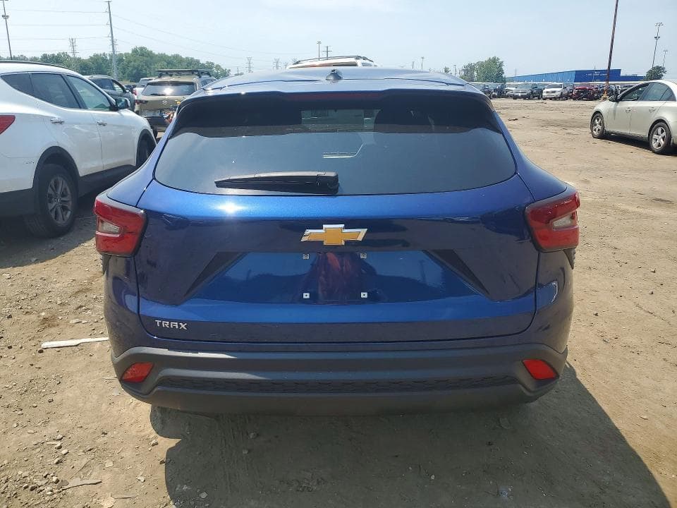 2024 CHEVROLET TRAX LS 6