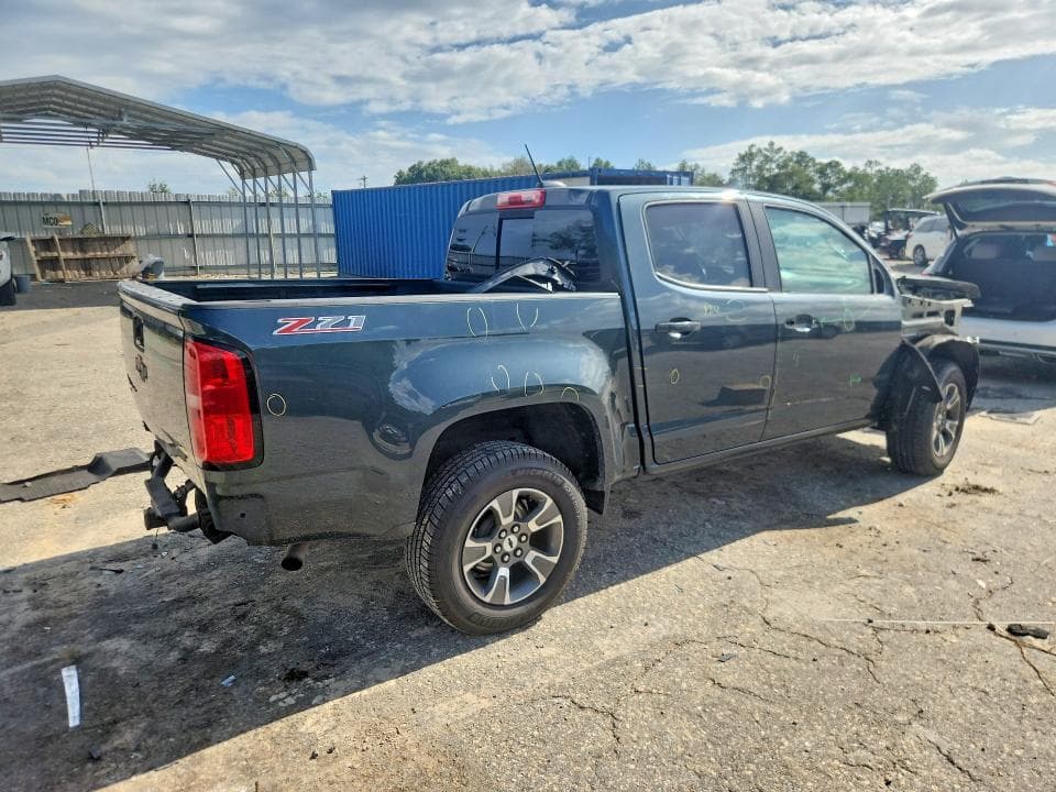 2017 CHEVROLET COLORADO Z71 3