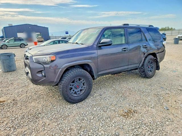 2022 TOYOTA 4RUNNER SR5 - 1