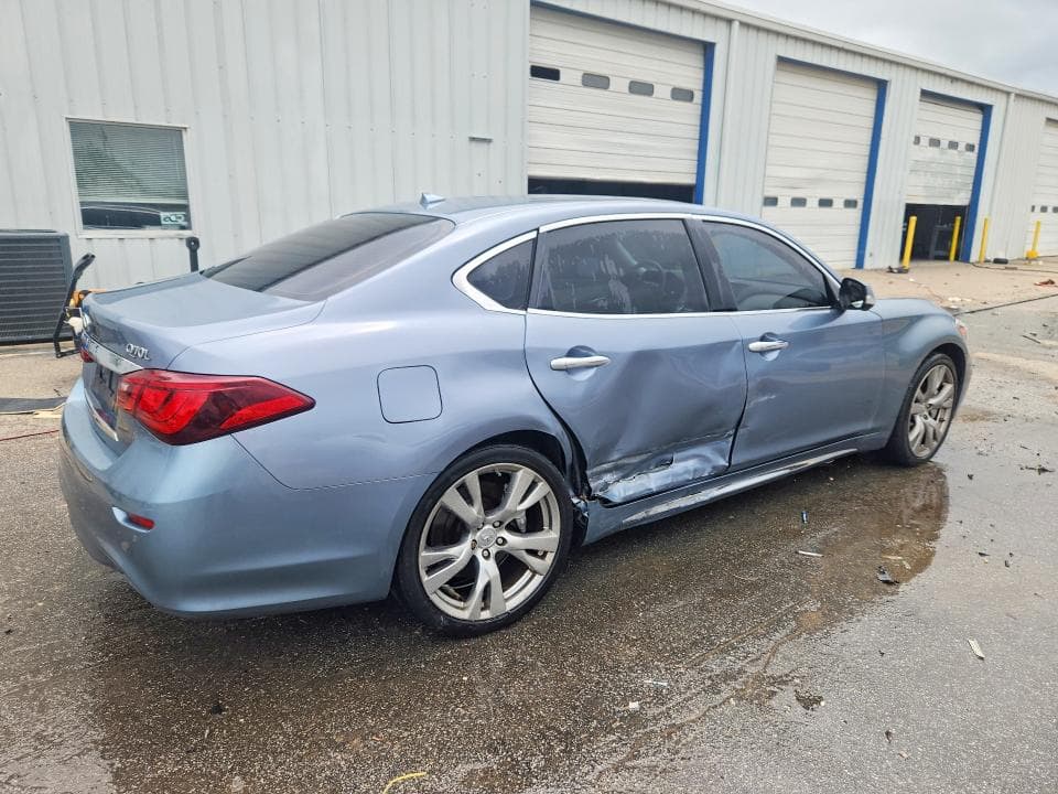 2017 INFINITI Q70L 3.7 3.7 3