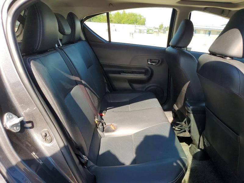 2017 TOYOTA PRIUS C FOUR 11