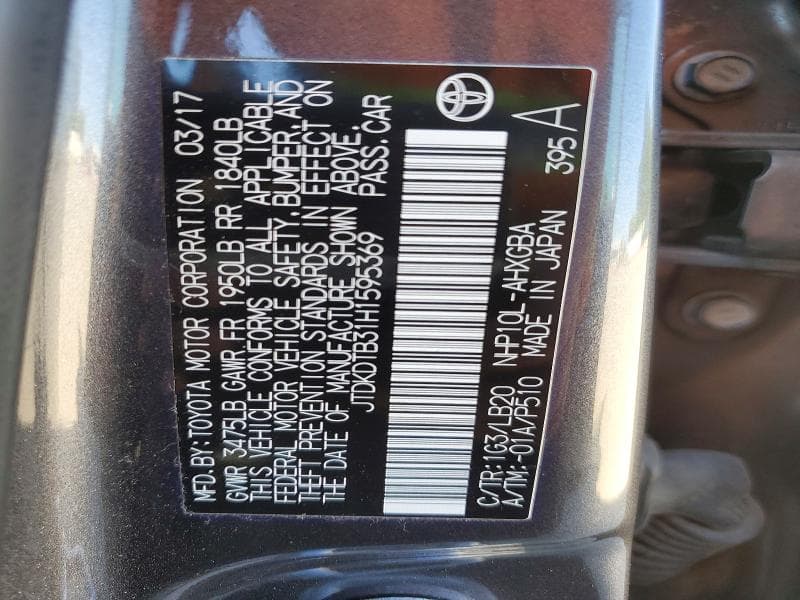 2017 TOYOTA PRIUS C FOUR 13