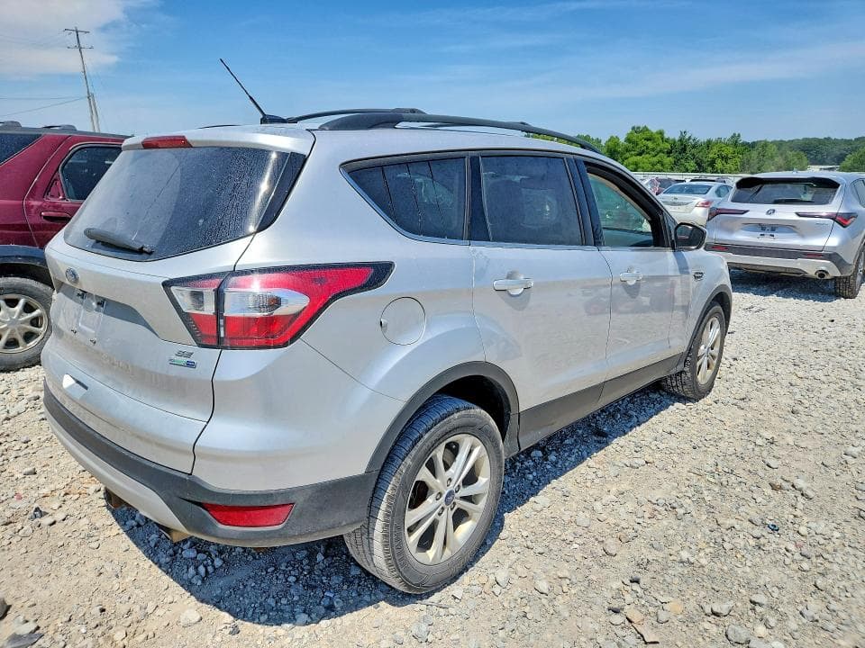 2018 FORD ESCAPE SE 3
