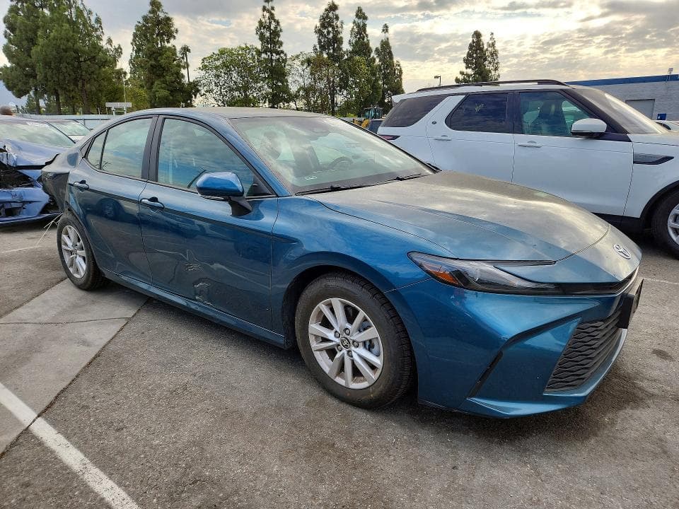 2025 TOYOTA CAMRY LE 4