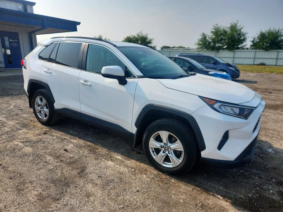 2021 TOYOTA RAV4 XLE 4