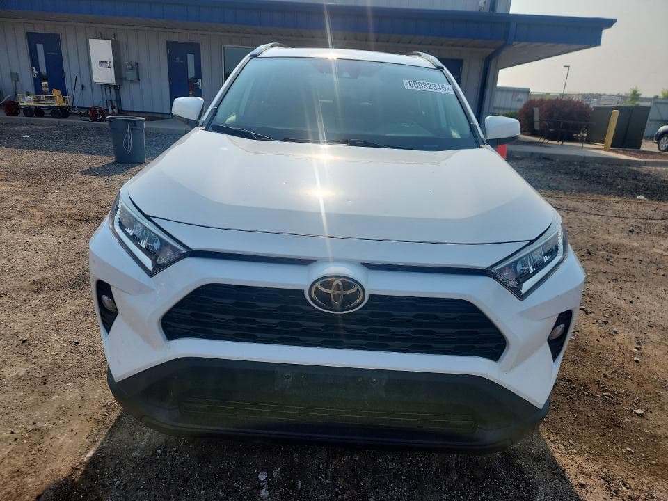 2021 TOYOTA RAV4 XLE 5