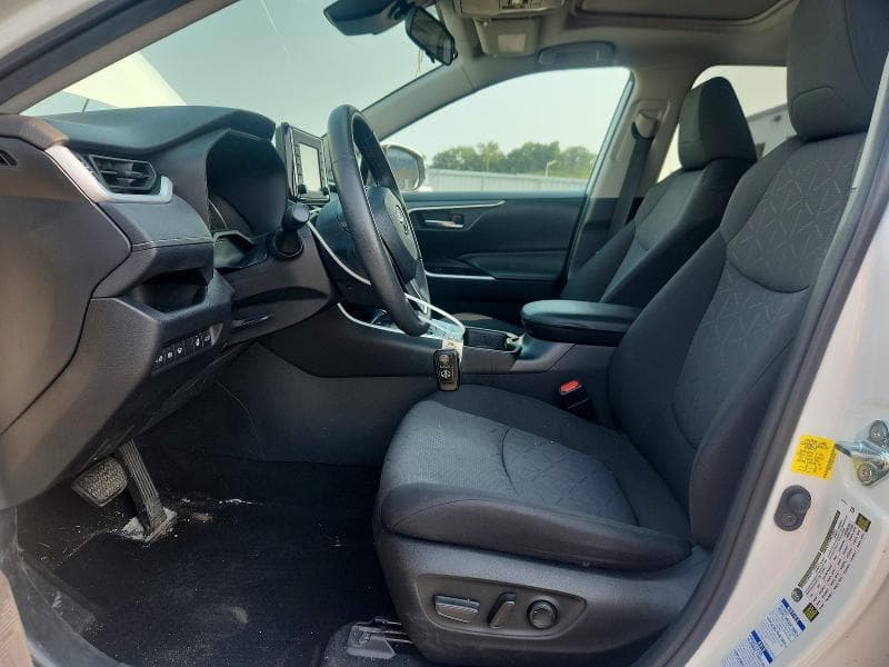 2021 TOYOTA RAV4 XLE 7