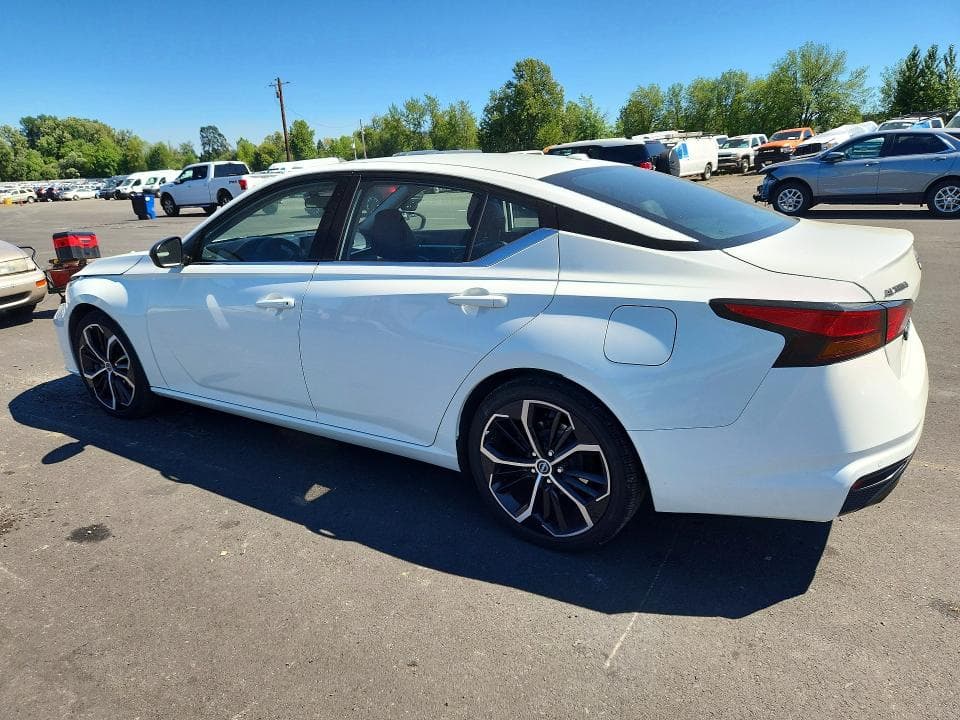 2023 NISSAN ALTIMA SR 2