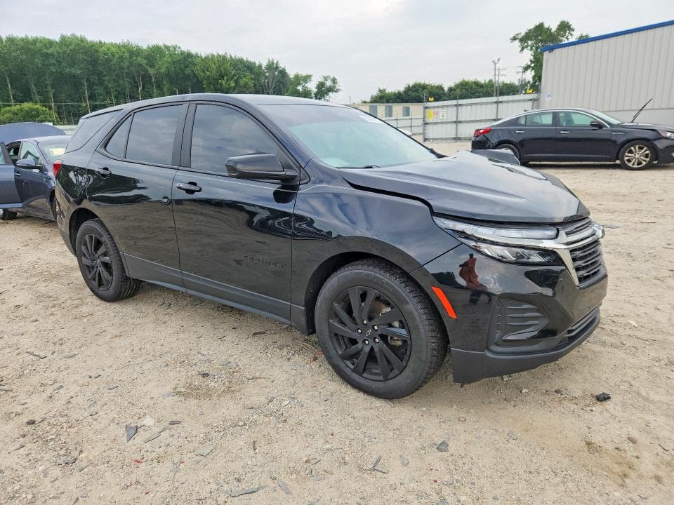 2023 CHEVROLET EQUINOX LS 4