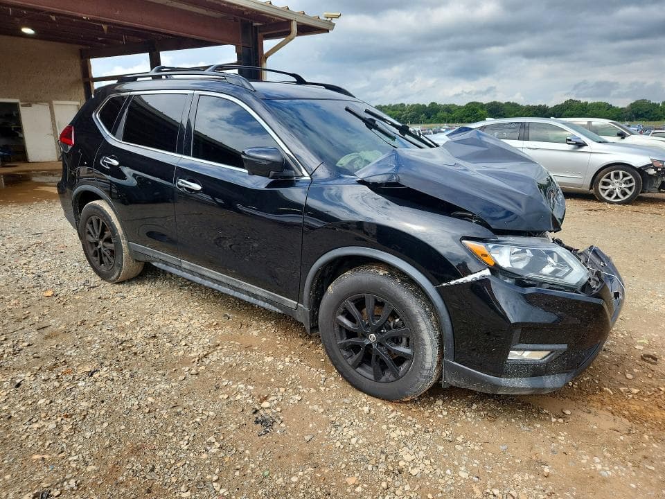 2018 NISSAN ROGUE SV 4