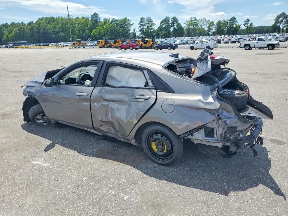 2023 HYUNDAI ELANTRA SE 2