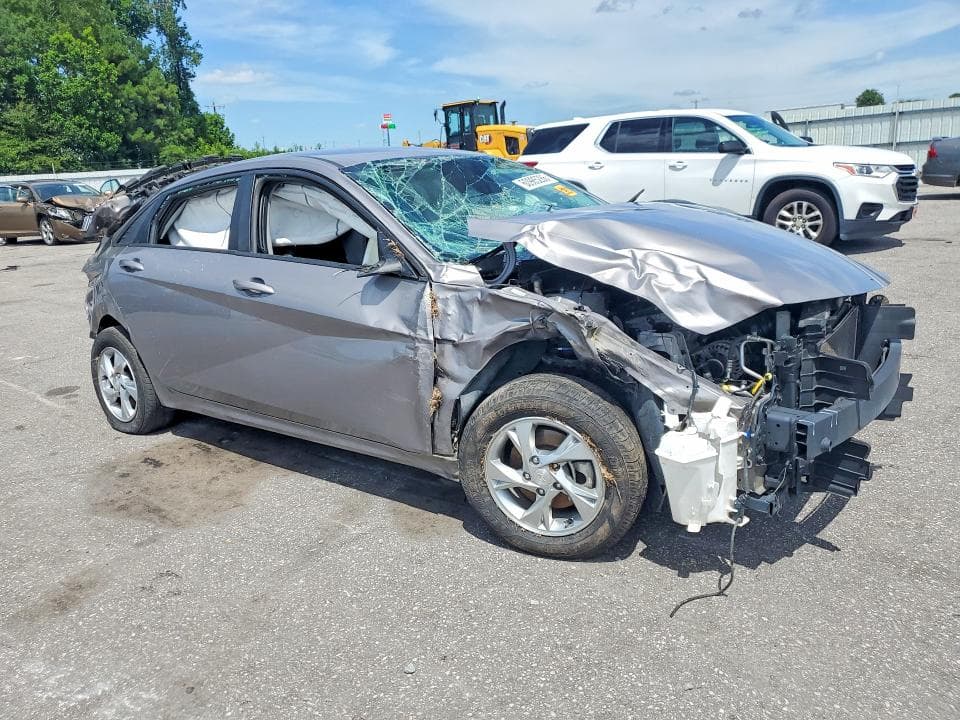2023 HYUNDAI ELANTRA SE 4