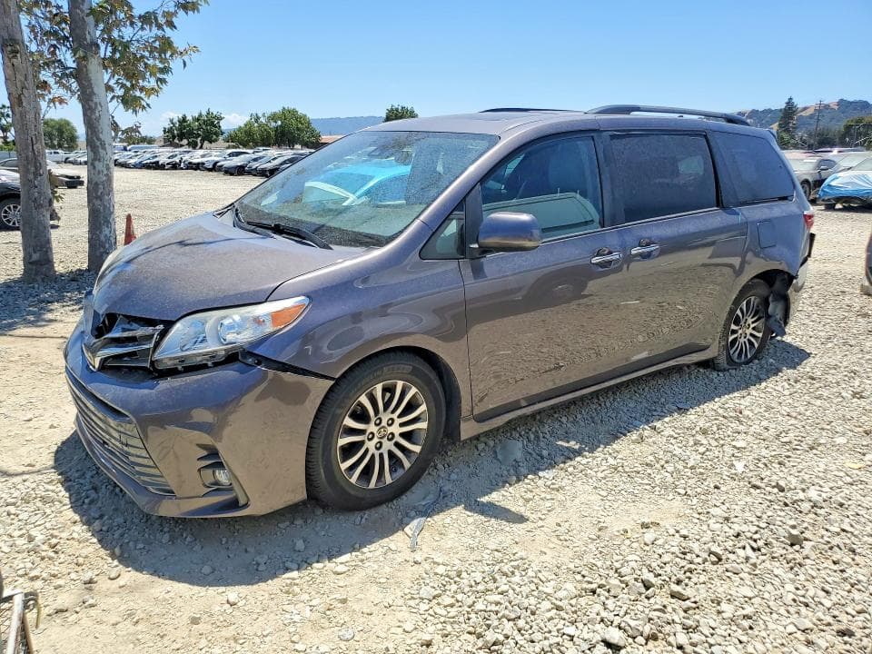 2020 TOYOTA SIENNA XLE 8-PASSENGER - 1