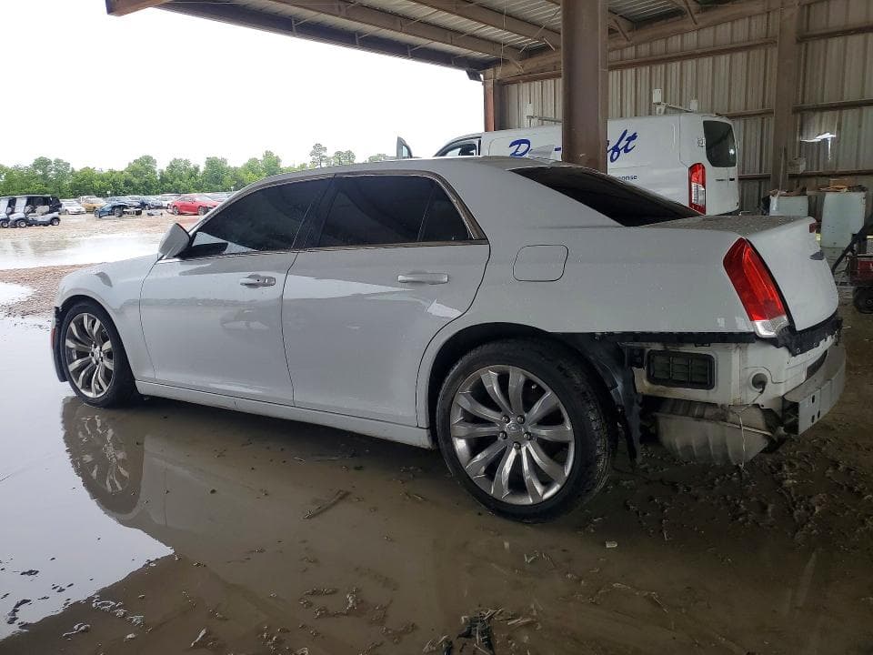 2019 CHRYSLER 300 TOURING 2