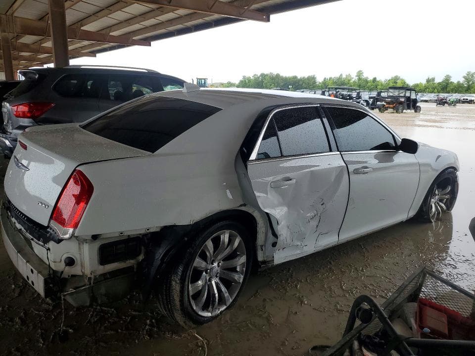 2019 CHRYSLER 300 TOURING 3