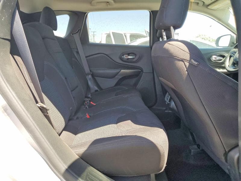 2019 JEEP CHEROKEE LATITUDE 11