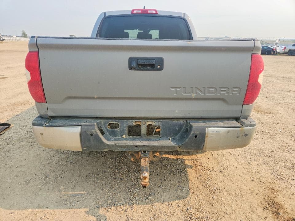2020 TOYOTA TUNDRA SR5 6
