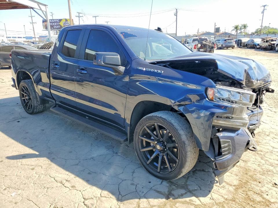 2020 CHEVROLET SILVERADO C1500 RST 4