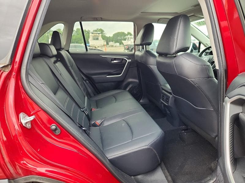 2020 TOYOTA RAV4 LIMITED 11
